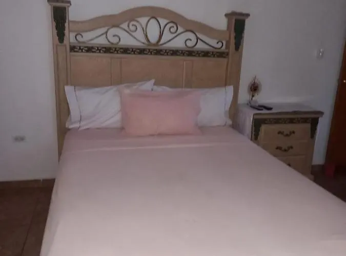 Habitación en casa particular Familia Sosa Suazo *